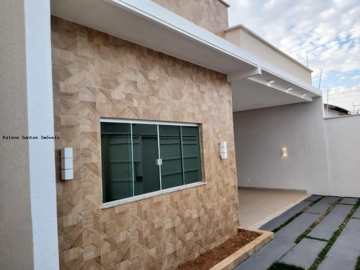 Casa à venda com 3 quartos, 200m² - Foto 2