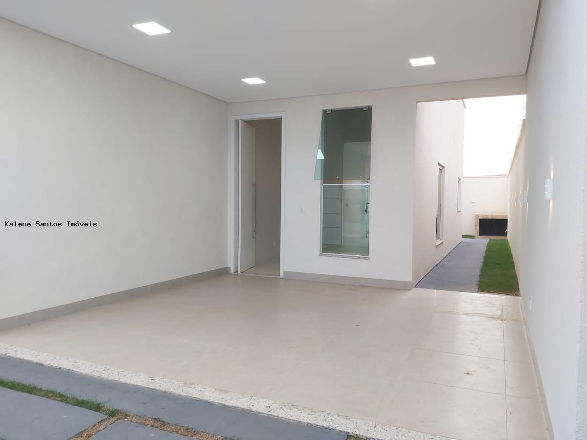 Casa à venda com 3 quartos, 200m² - Foto 4