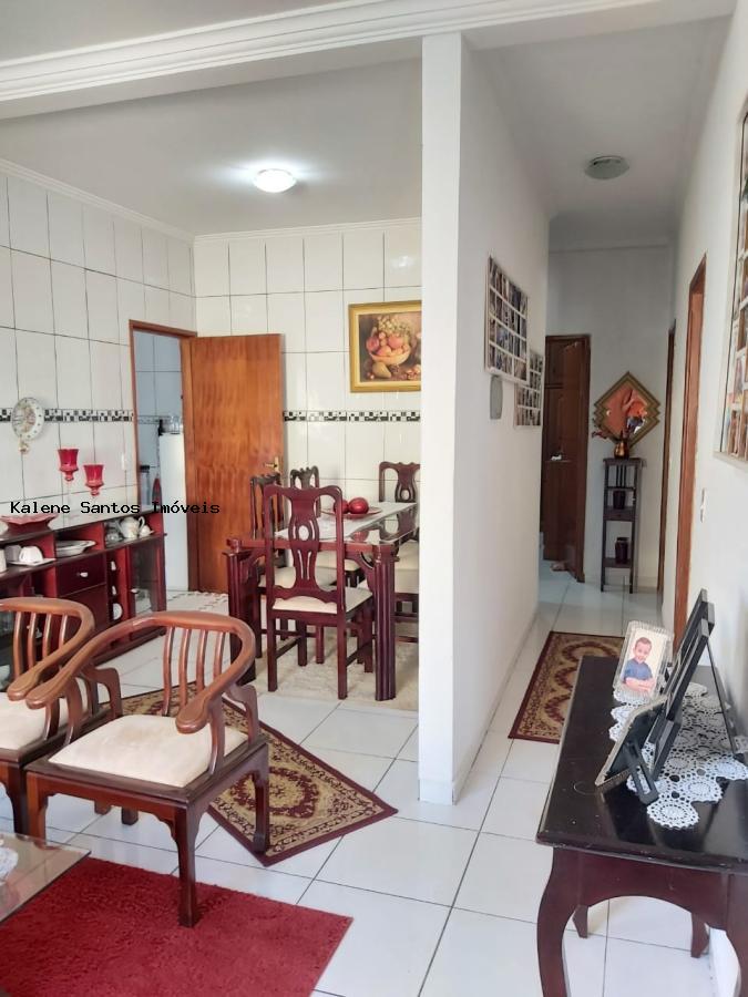 Casa à venda com 3 quartos, 250m² - Foto 8