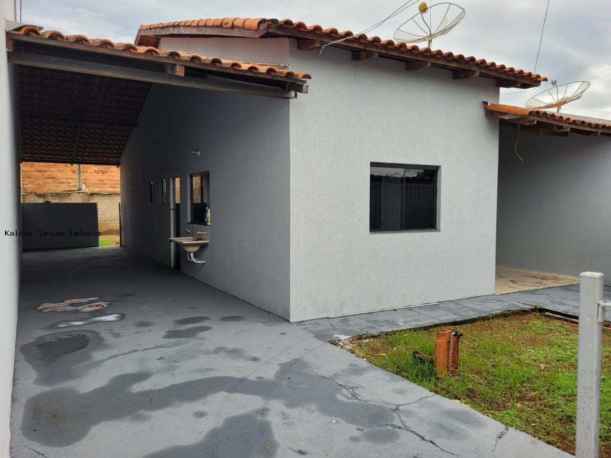 Casa à venda com 3 quartos, 260m² - Foto 1