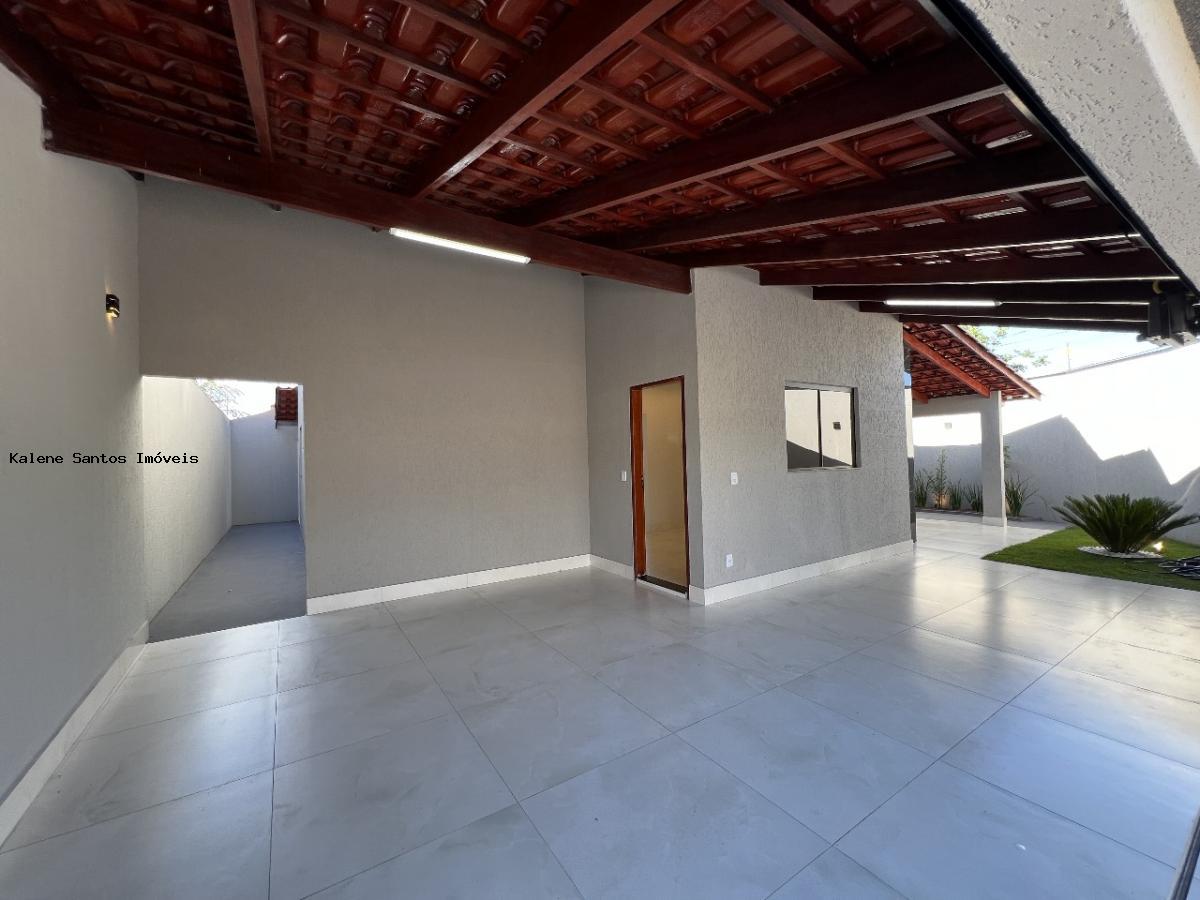 Casa à venda com 3 quartos, 210m² - Foto 3