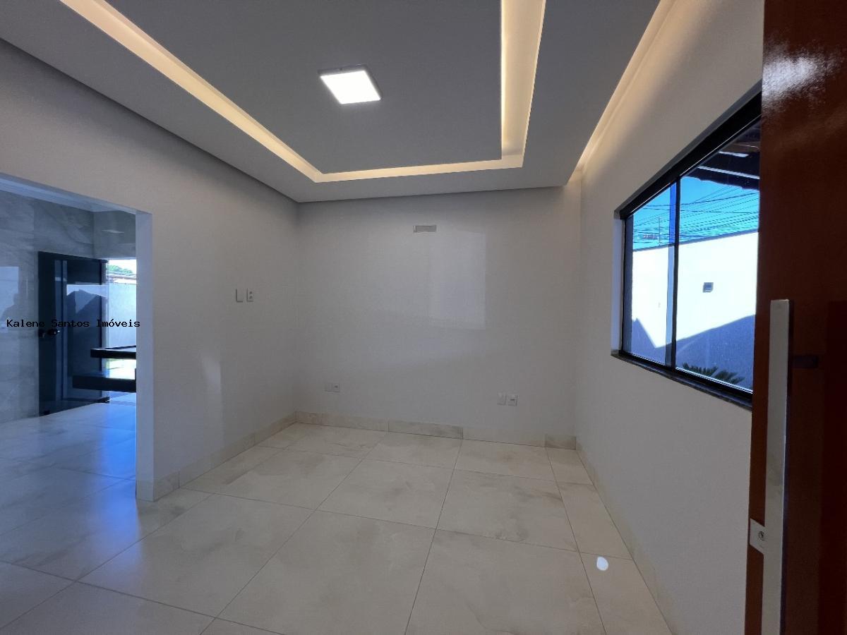 Casa à venda com 3 quartos, 210m² - Foto 9