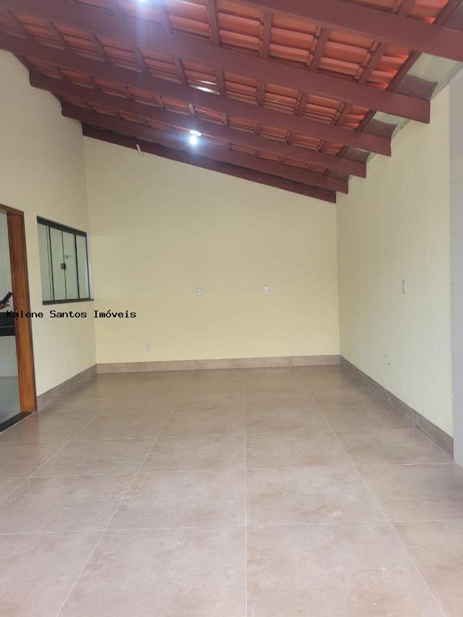 Casa à venda com 3 quartos, 218m² - Foto 3