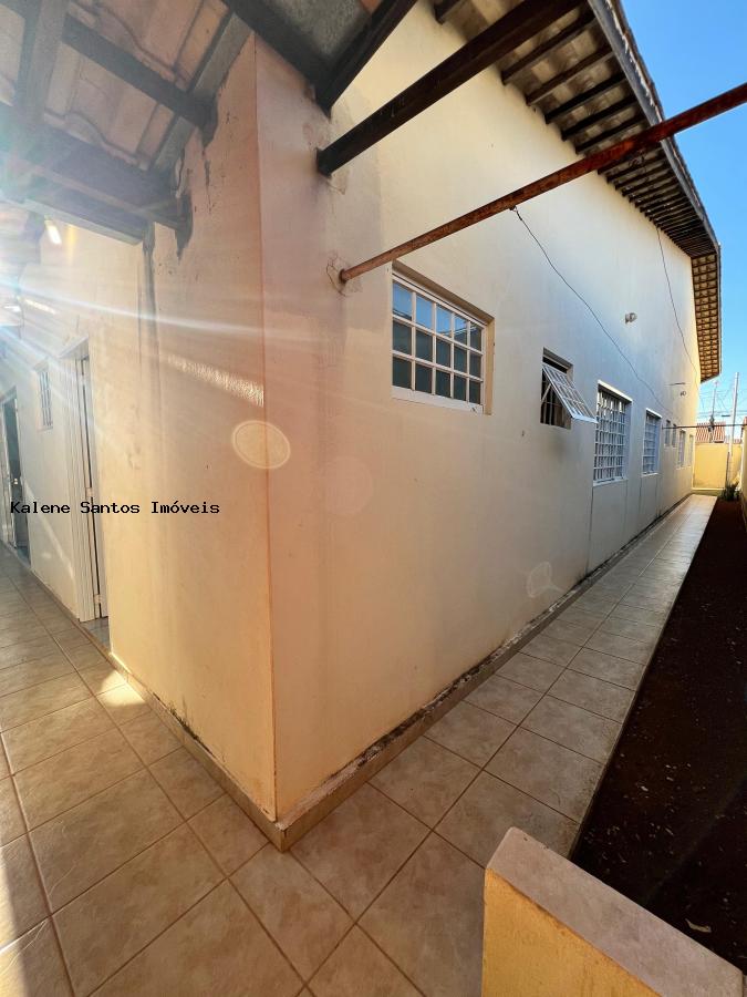 Casa à venda com 3 quartos, 360m² - Foto 3