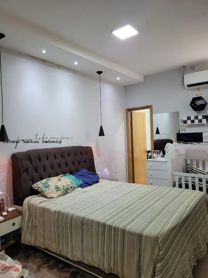 Casa à venda com 3 quartos, 212m² - Foto 13