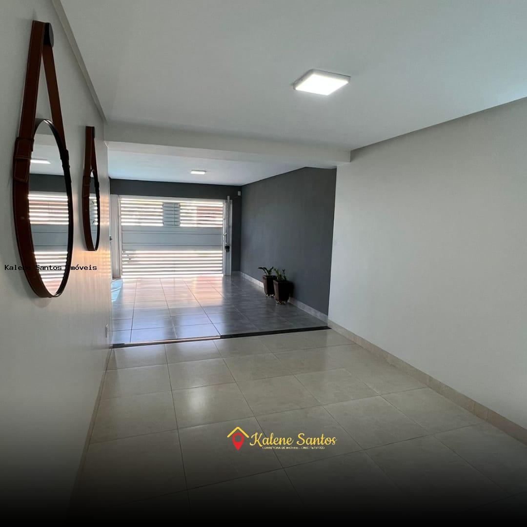 Casa à venda com 3 quartos, 228m² - Foto 3