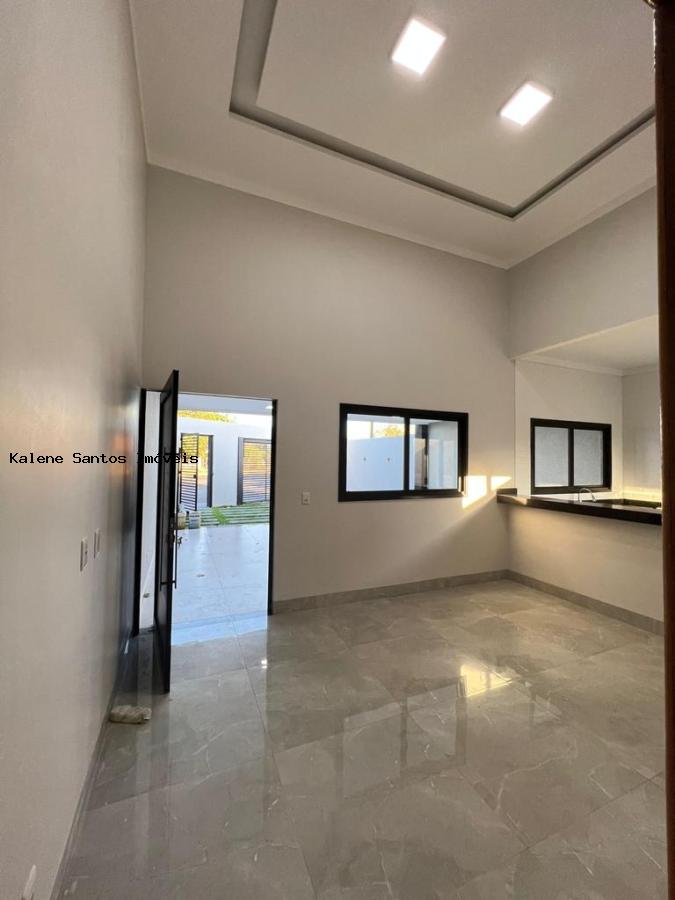 Casa à venda com 2 quartos, 218m² - Foto 2