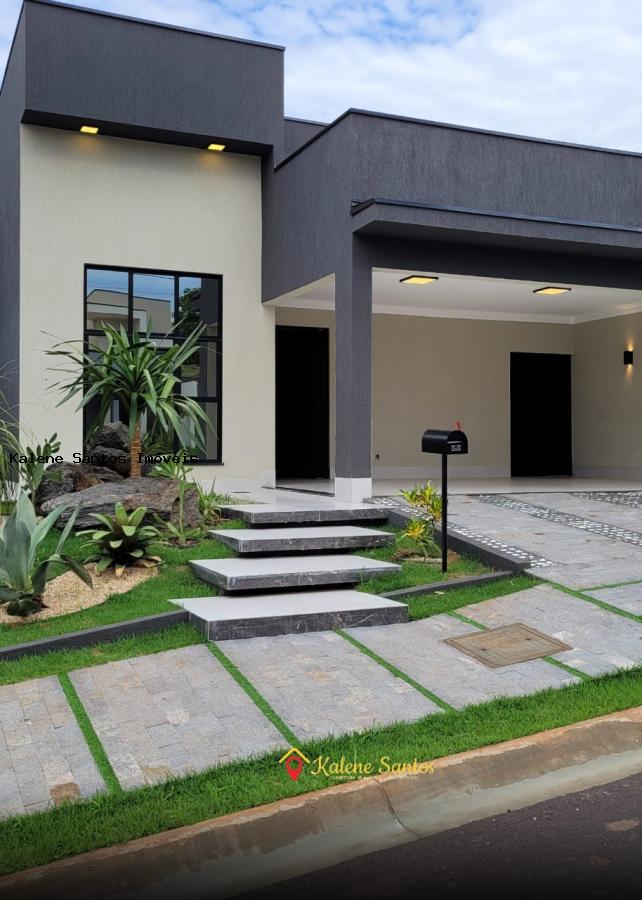 Casa de Condomínio à venda com 3 quartos, 240m² - Foto 1