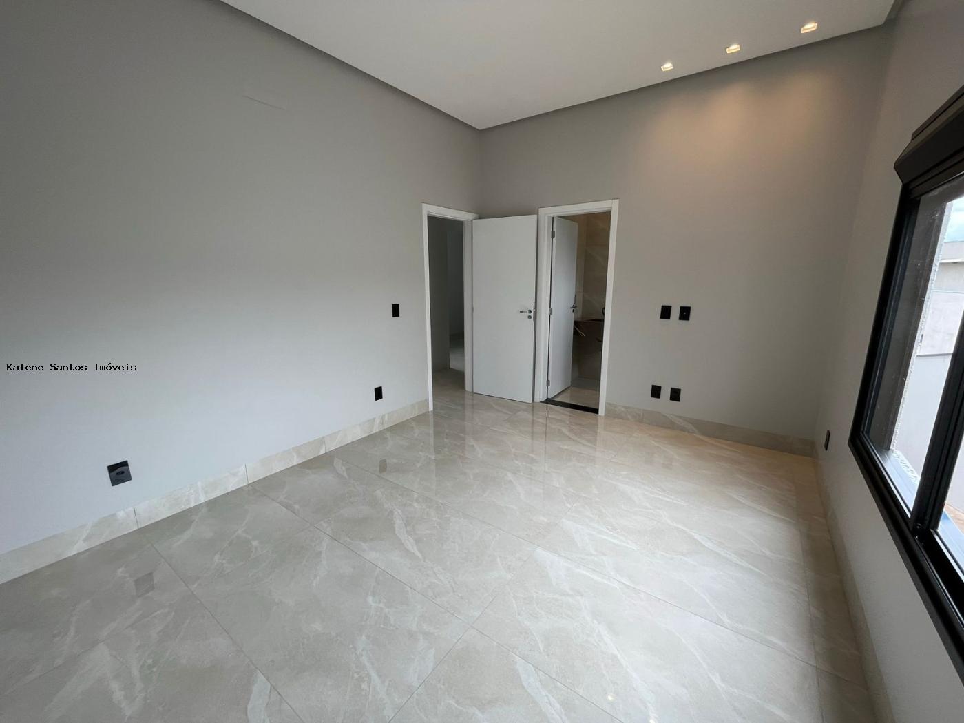 Casa à venda com 3 quartos, 410m² - Foto 15