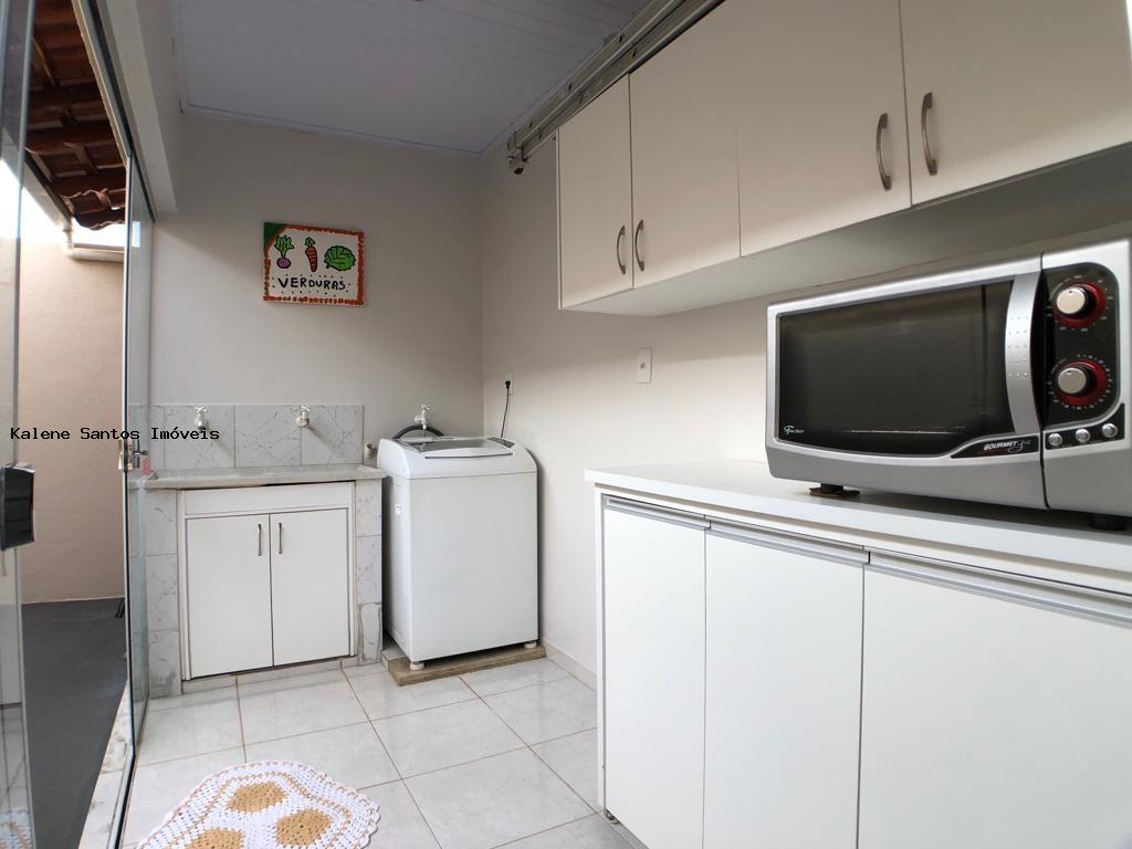 Casa para alugar com 3 quartos, 230m² - Foto 22