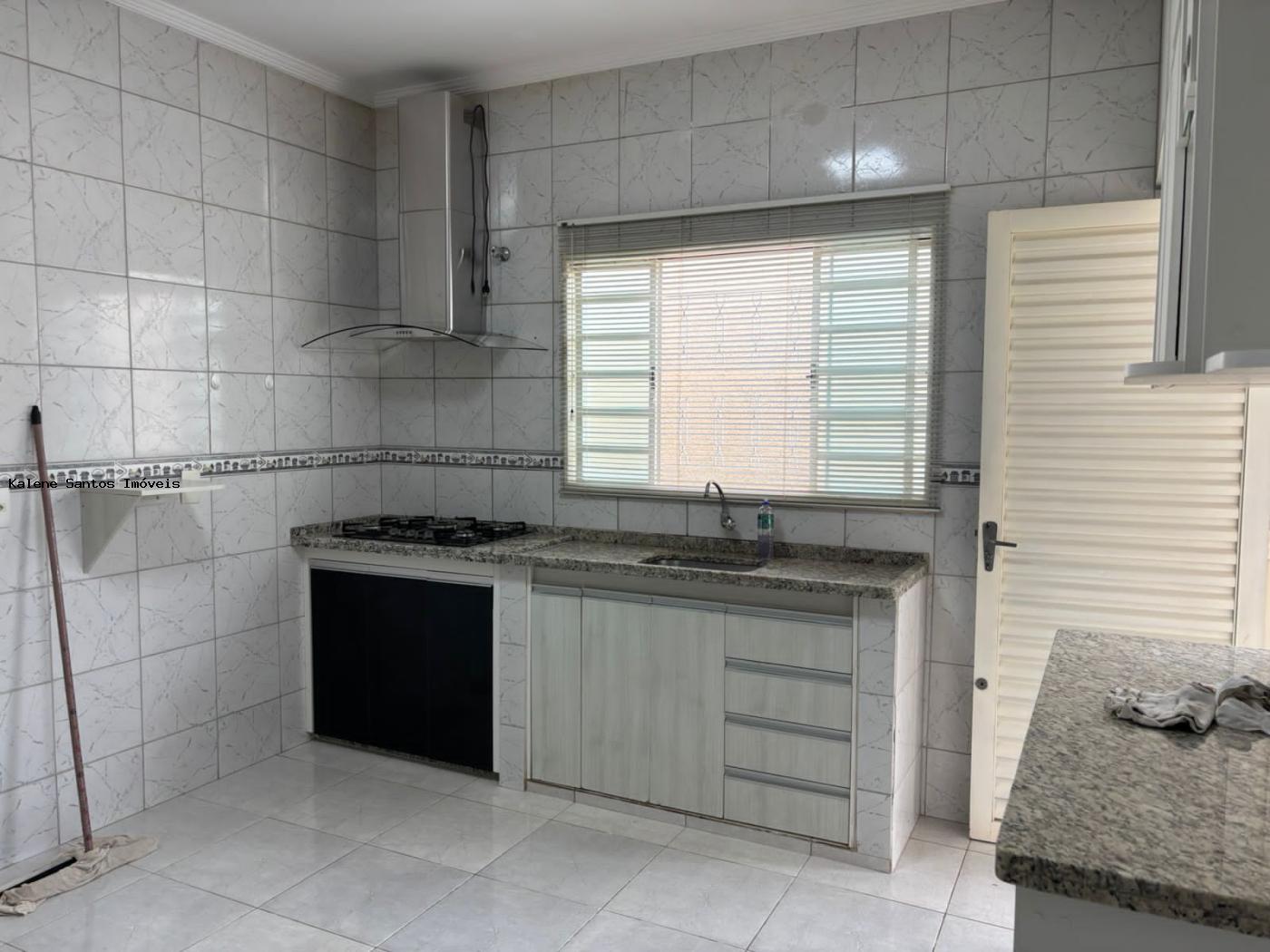 Casa para alugar com 3 quartos, 230m² - Foto 20