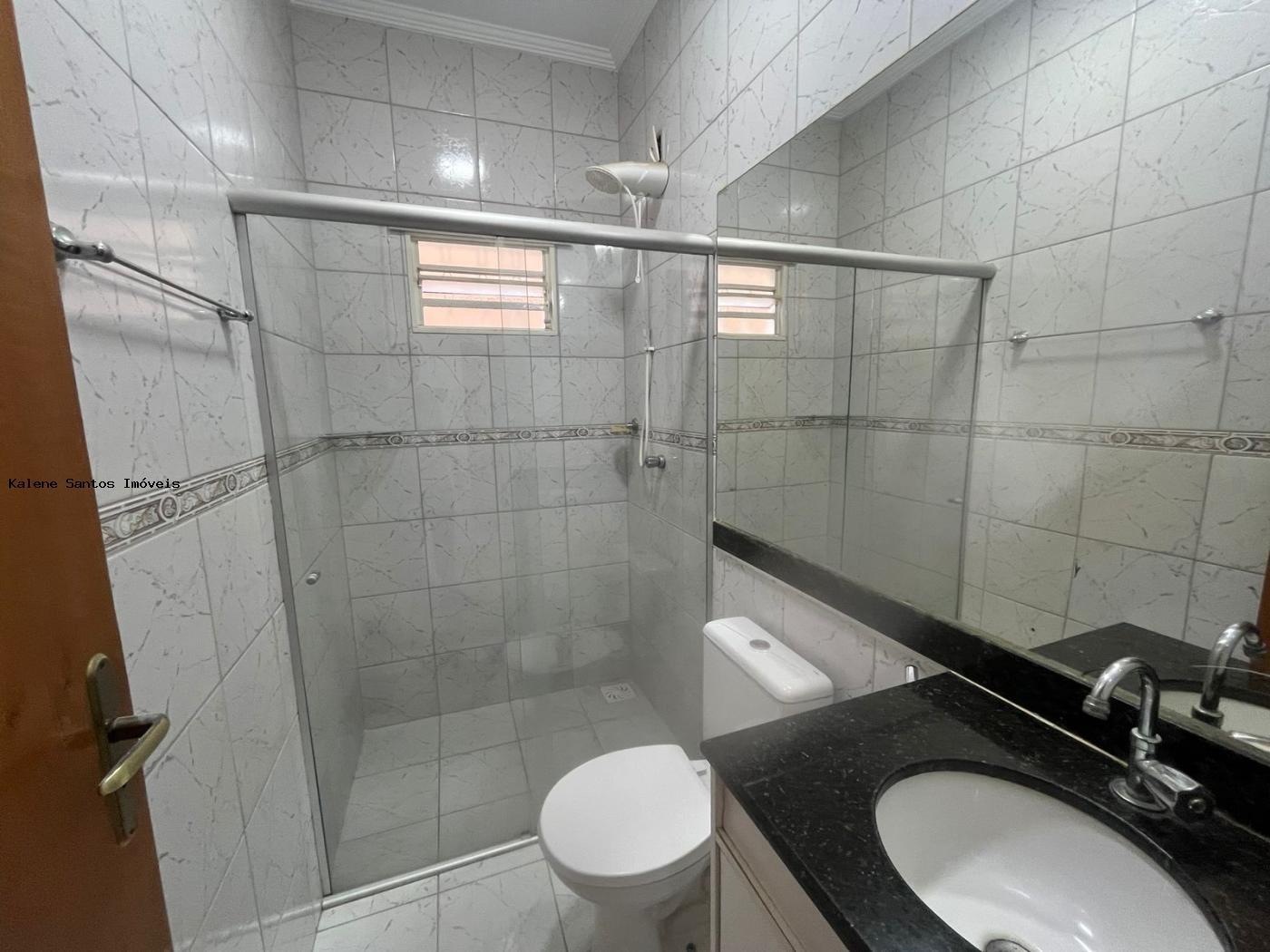 Casa para alugar com 3 quartos, 230m² - Foto 27