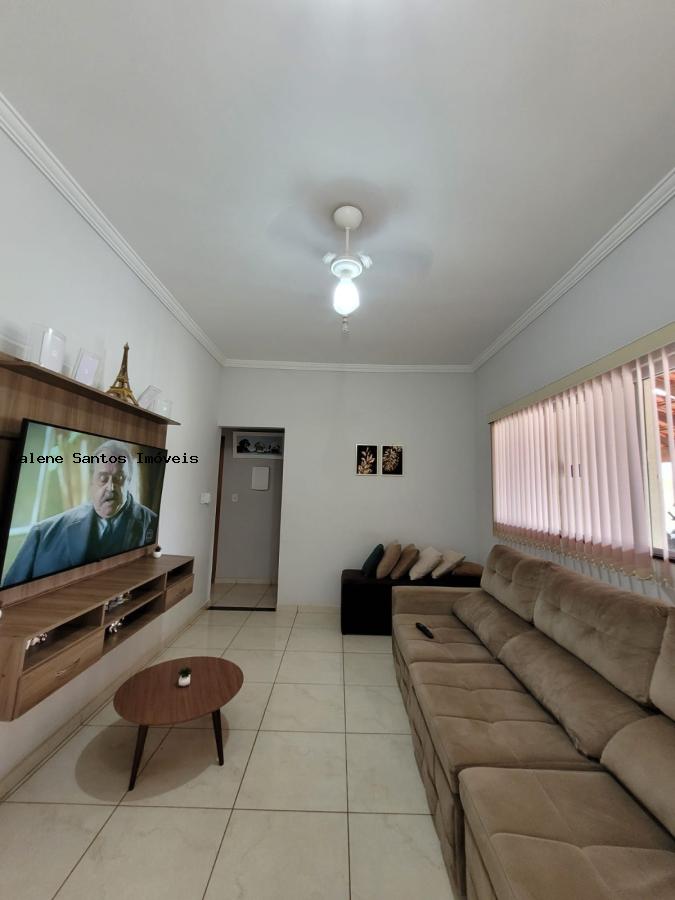 Casa à venda com 2 quartos, 360m² - Foto 10