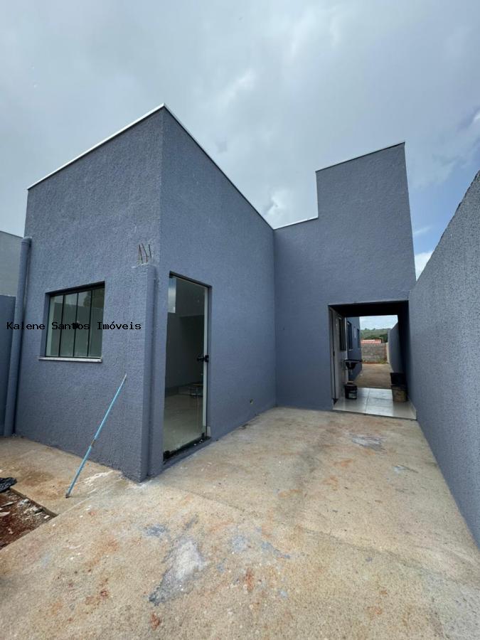 Casa à venda com 3 quartos, 180m² - Foto 2